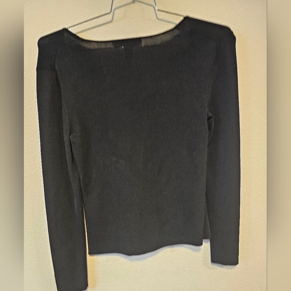 Size Small Cable & Gauge Black Knit Top - Picture 3 of 3
